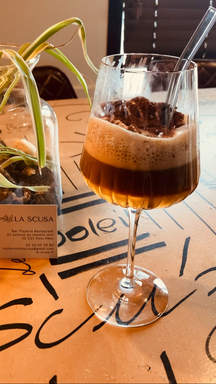 Irish coffee préparé au bar de La Scusa